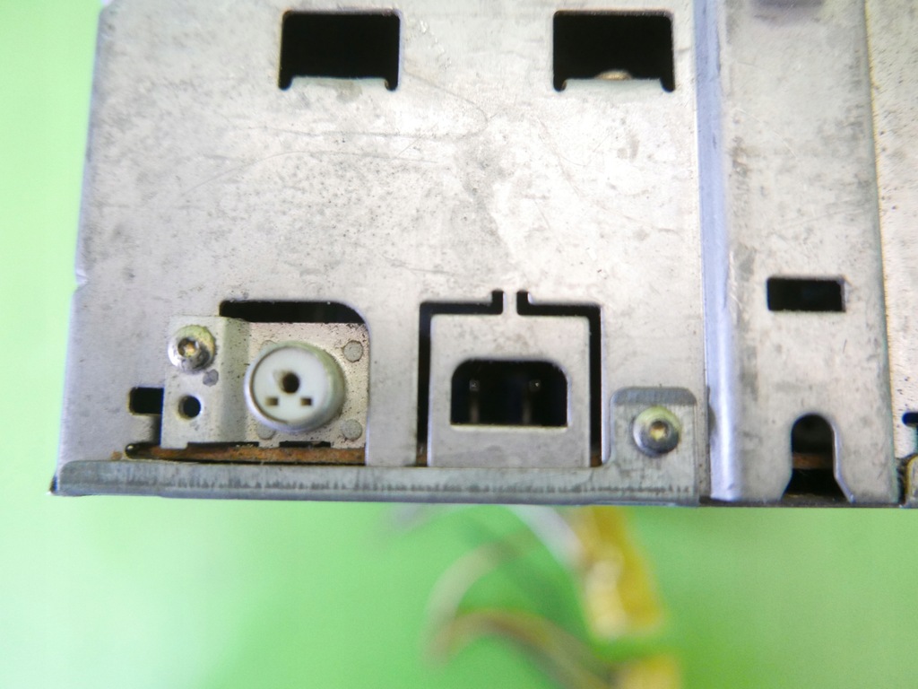 фото №12, Радио кассетный радиопроигрыватель ford 3000 2 канал + kod