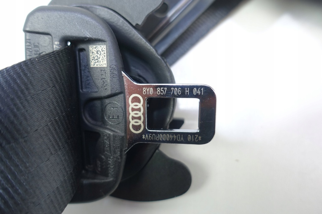 фото №6, Pas безопасности правый перед audi a3 8y 20-