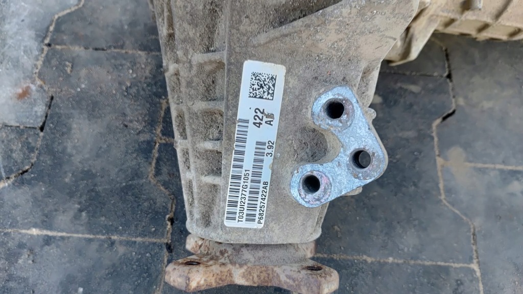 Dodge ram v 19- редуктор міст диференціал 3.92 p68257422ab Зі Шроту