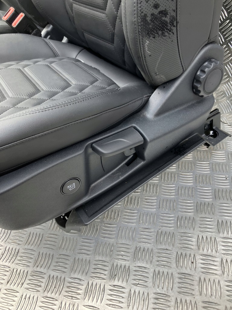 фото №11, Сидіння перед заднє сидіння обшивки шкіра vignale ford puma mk2