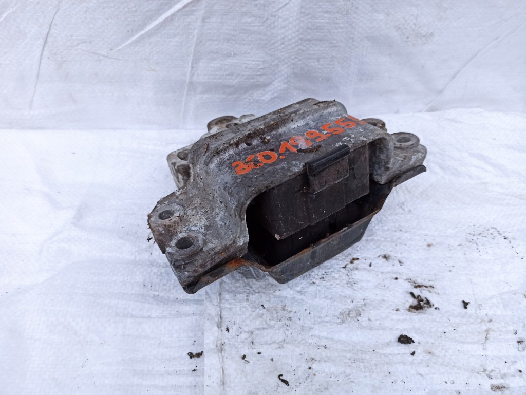 фото №1, Vw passat b6 кронштейн подушка двигателя 3c0199555