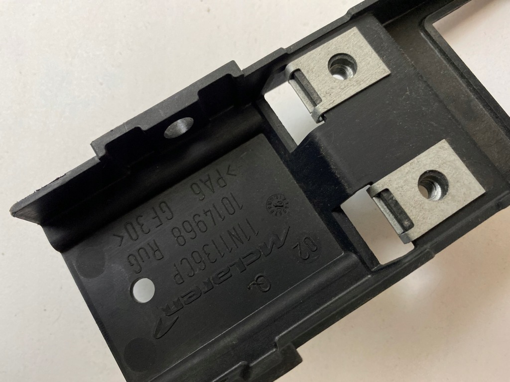 Mclaren mp4 12c тунель середній каркас кронштейн Зі Шроту