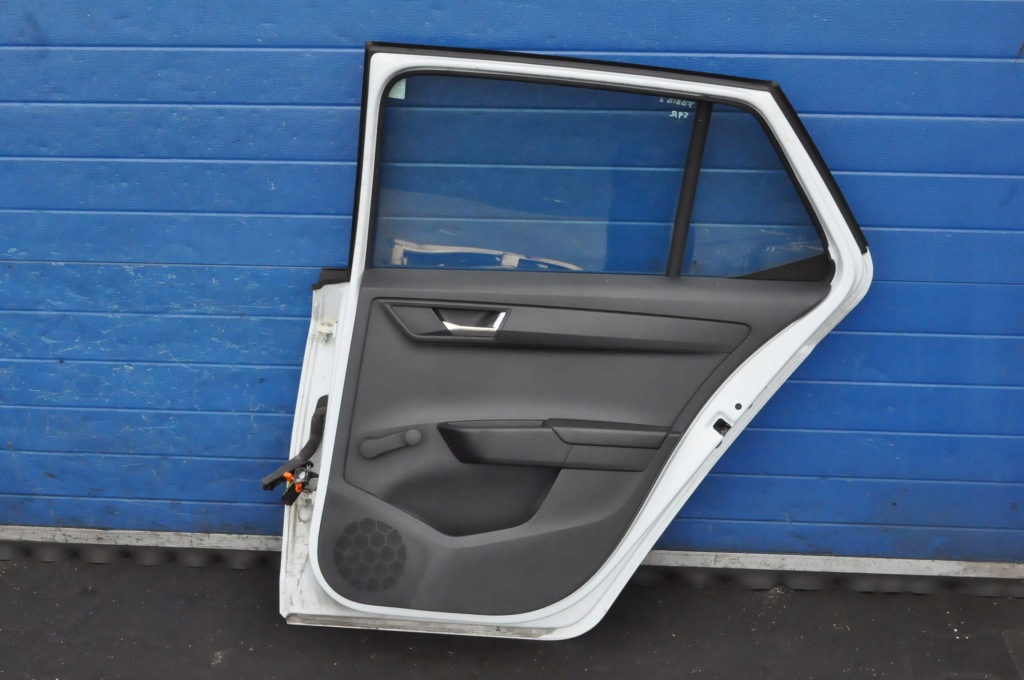 фото №9, Skoda fabia iii дверь правый задняя задние hb 59r полный