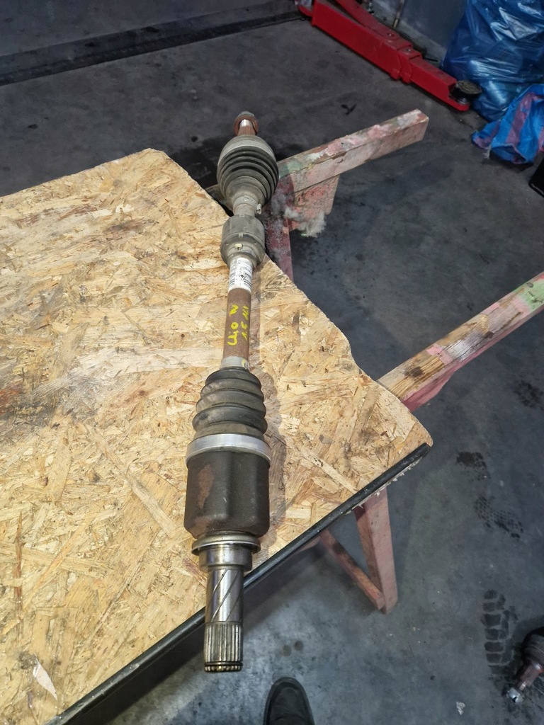 фото №1, Привідний вал привідна ліва clio iv 13- 1.5dci