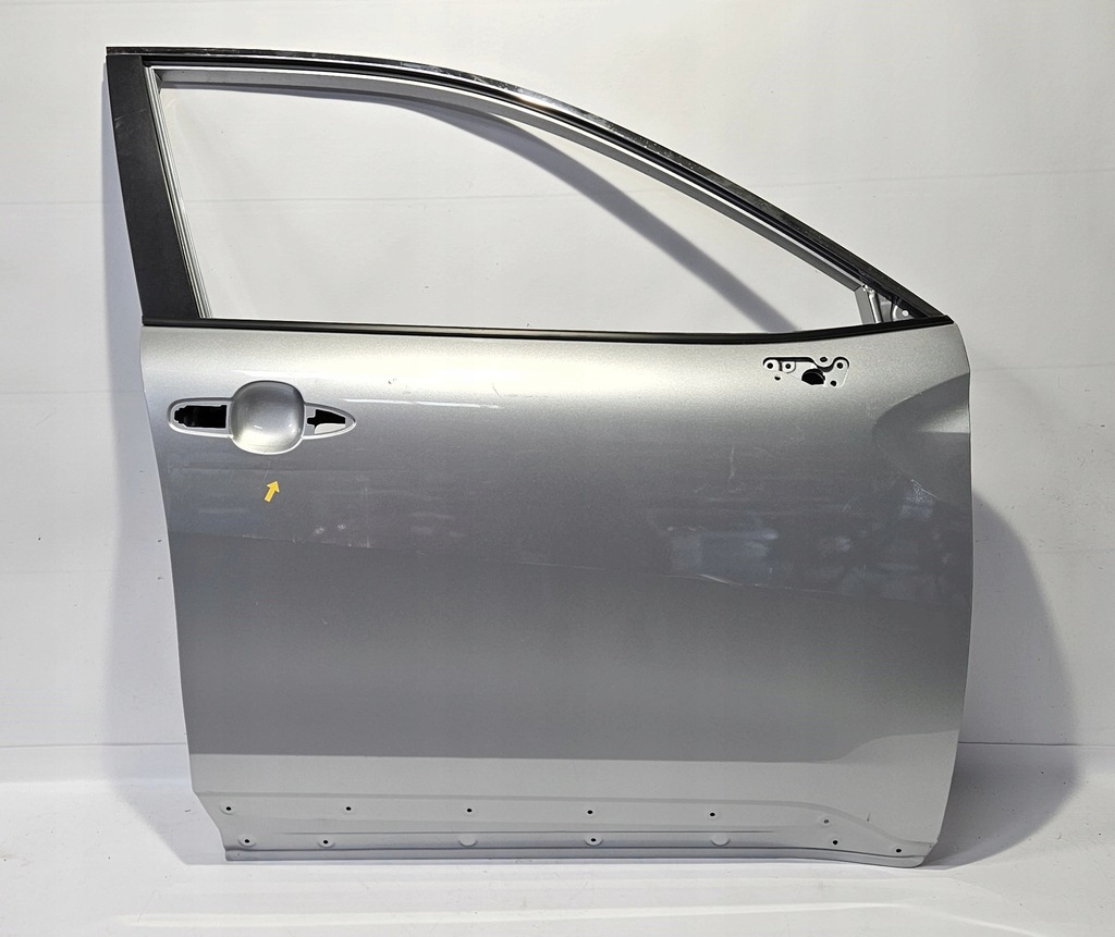 фото №1, Дверь правый перед toyota corolla cross 22-