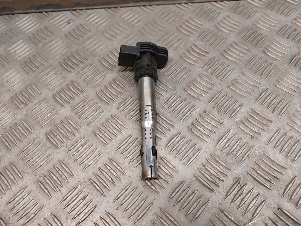 фото №5, Audi a4 allroad 2013 катушка зажигания wysokiego напряжения