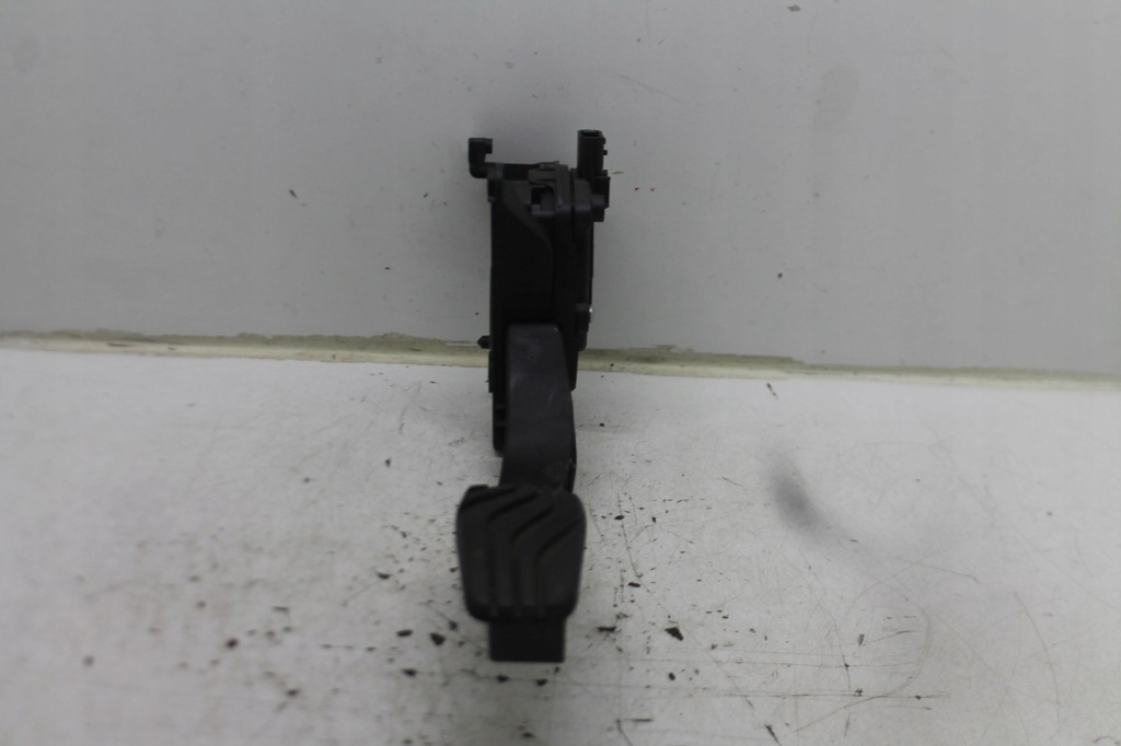 фото №1, Педаль газа потенциометр 180108467r renault dacia duster ii 17-24 eu
