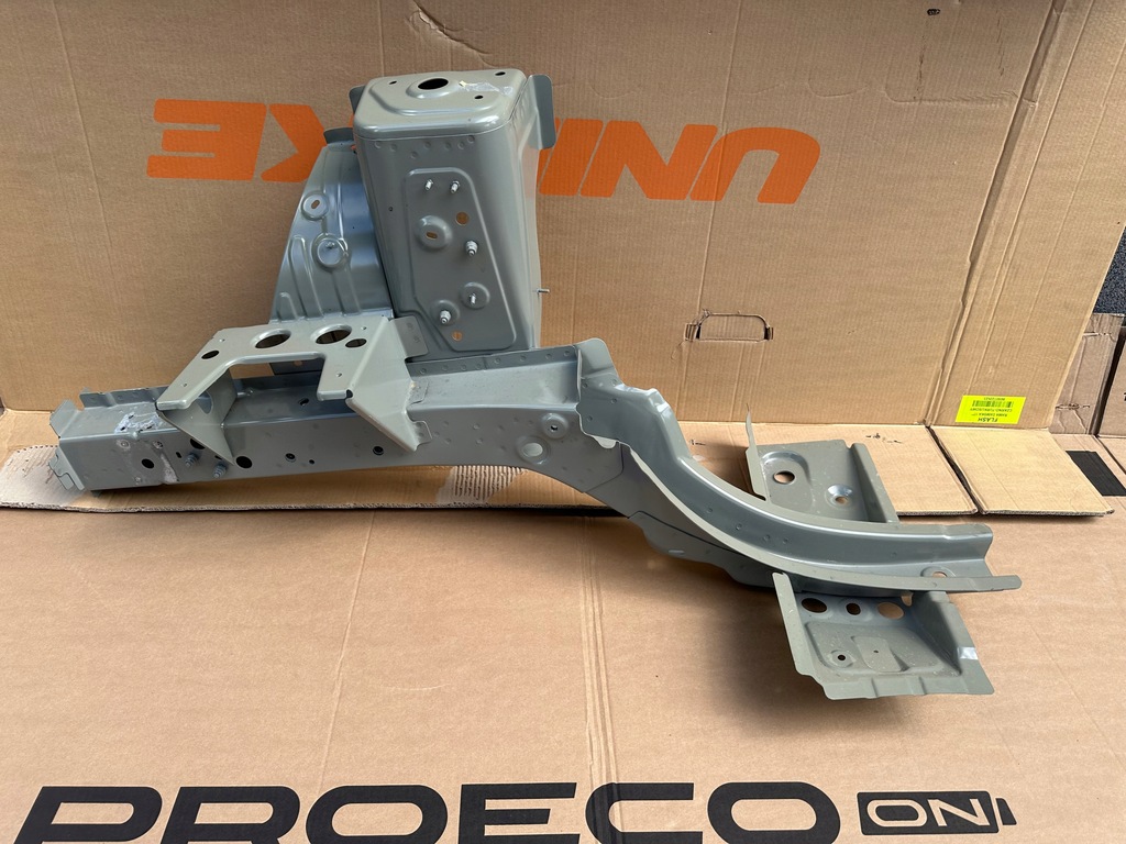 фото №8, Dacia spring підкрилок лонжерон права 21- nowa оригінальна