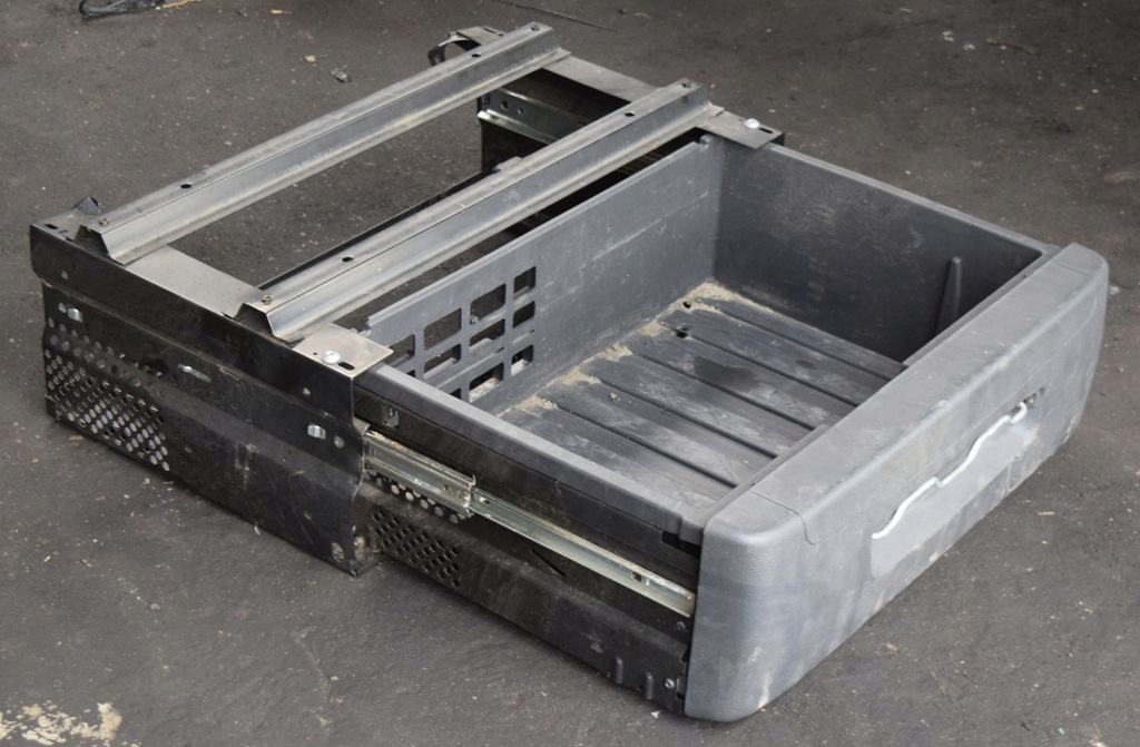 фото №1, Ящик нижняя бардачок кабины mercedes actros