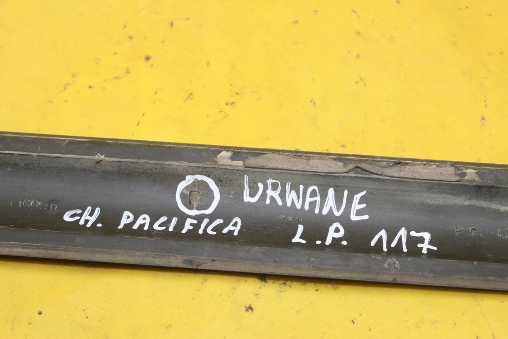 фото №9, Молдинг двері лівий перед pacifica i