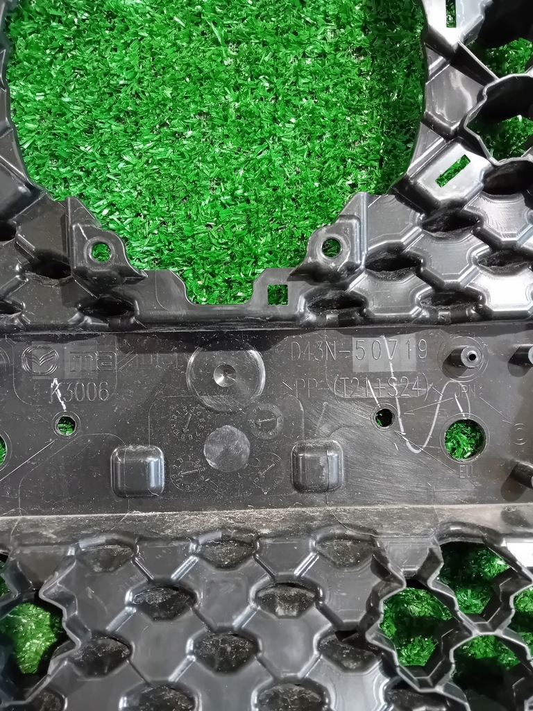 фото №7, Решітка радіатора решітка радіатора mazda 2 ii dj lift 20-