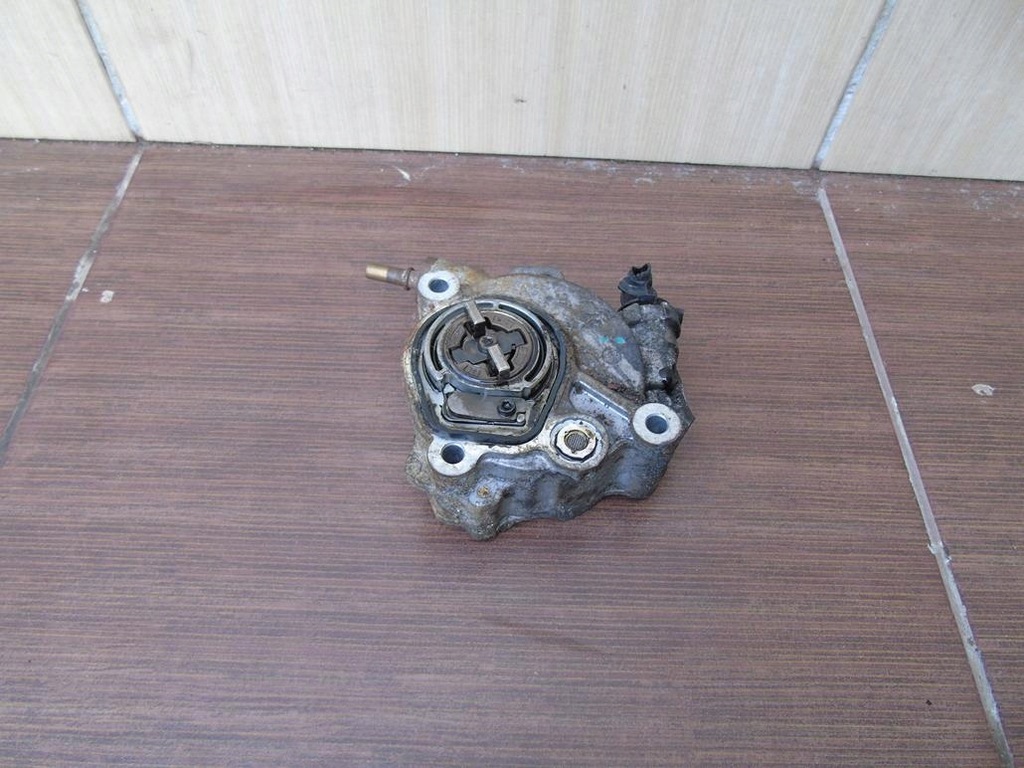 фото №1, Вакуум насос 2.2hdi 4007 c-crosser outlander