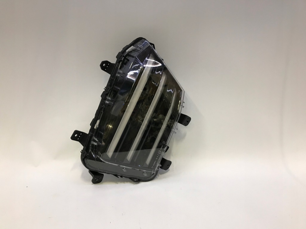 Купити Peugeot 2008 ii рестайлінг  23- лампа led drl правий гарний