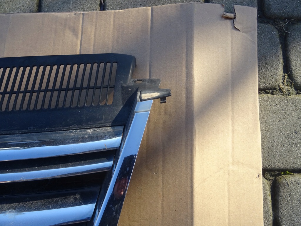 фото №5, Vw jetta 1k5 golf v kombi решётка радиатора logo кронштейн номерного знака