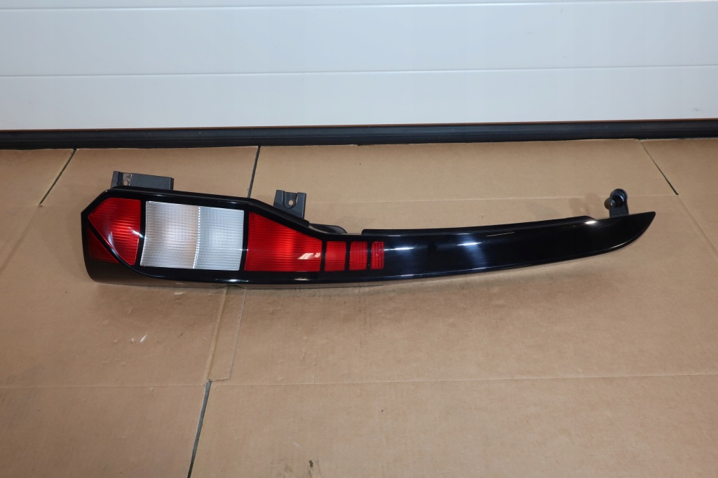 фото №1, Лампа права задня vw caddy 2k7