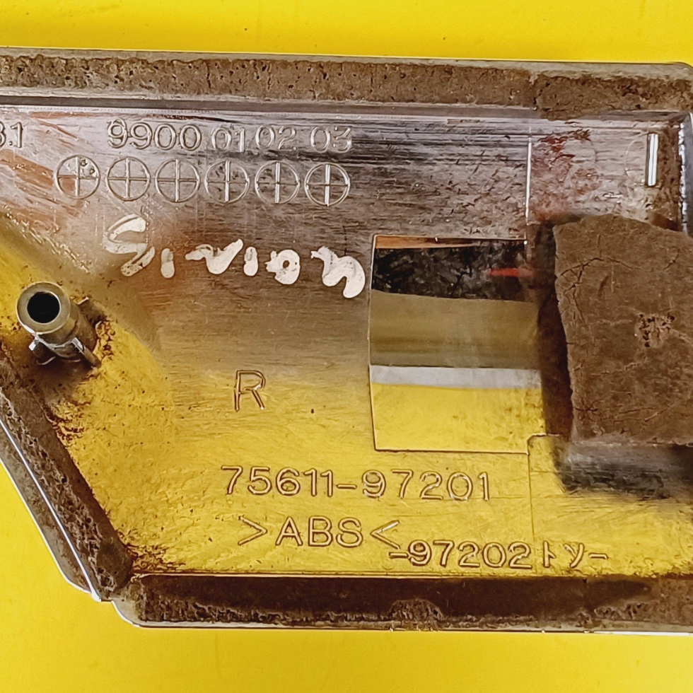 фото №8, Молдинг крила правий перед daihatsu sirion 7561197201 / 75611-97201 nr107