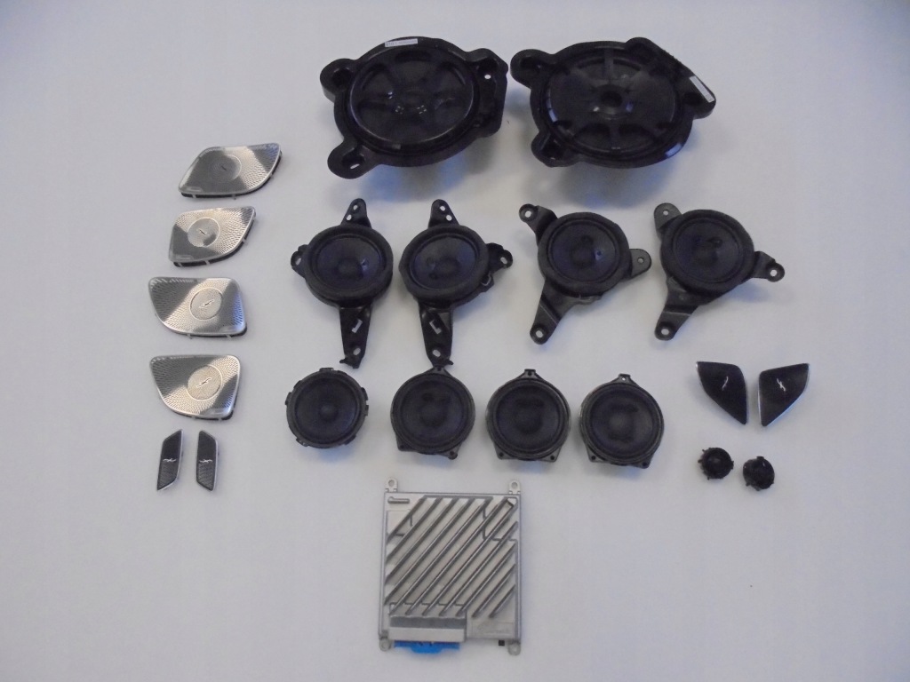 фото №1, Mercedes c klasa w206 комплект динамиков усилитель burmester