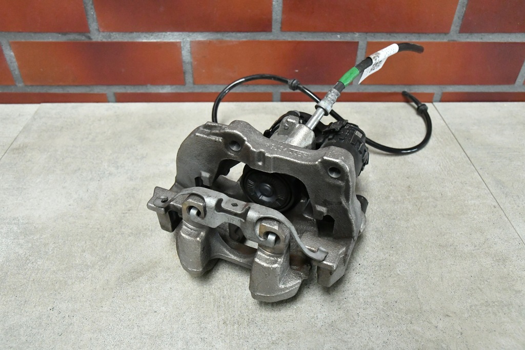 фото №5, Суппорт прижим тормозной левый задняя bmw 5 g60 g61 7 g70 x3 g45