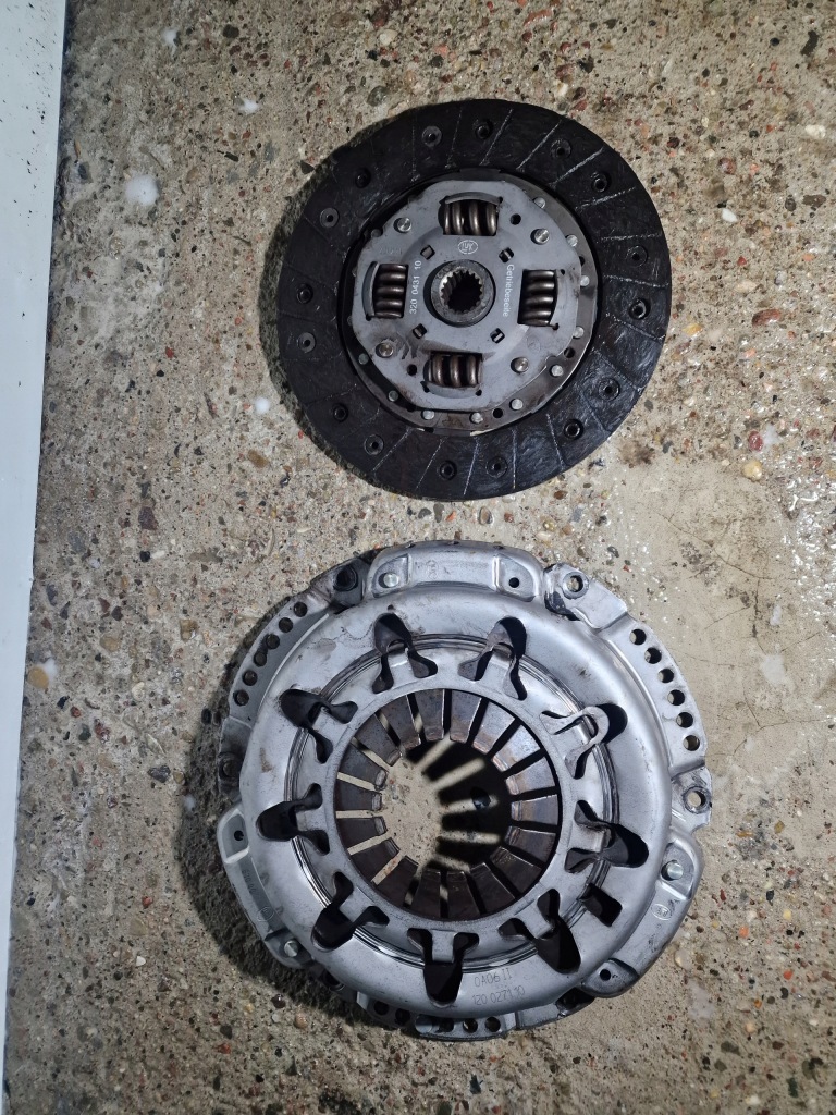 фото №1, Диск прижим сцепление nissan primera p12 1.8 16v