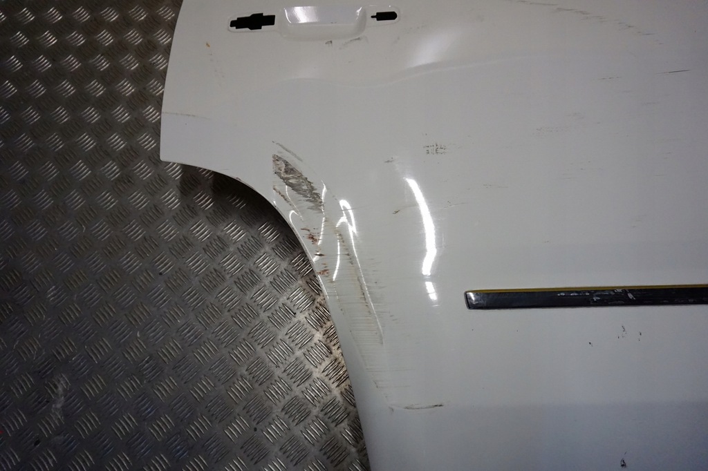 фото №11, Gmc chevrolet yukon escalade tahoe 2015 - 2020 двері задня праве задні usa