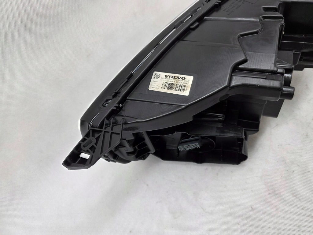 Volvo xc90 2 фара перед передняя правый  full led active high beam 31656990 Киев