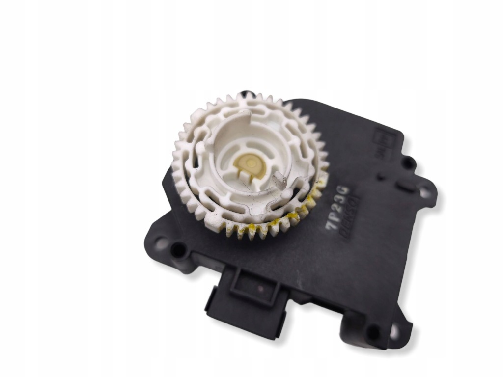 фото №7, Toyota gt 86 моторчик крышка обдув 2013 0638002070