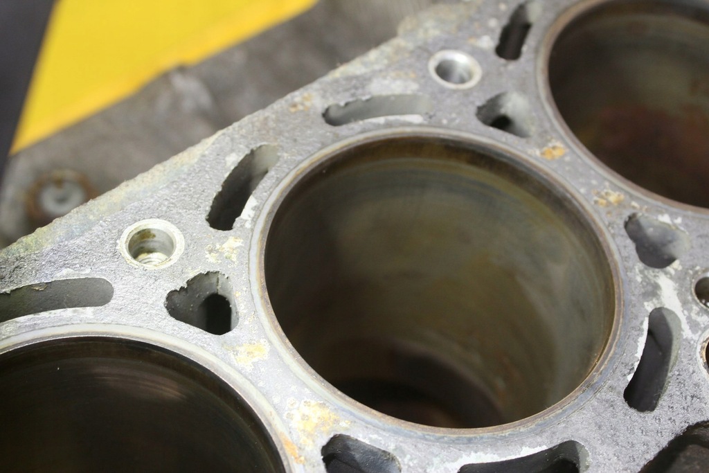 фото №8, Блок двигателя na stolik lexus ls400 1uz v8 v10 v12