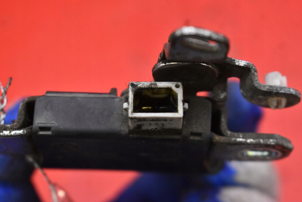 фото №7, Замок кришки задня багажника 3u5827505a skoda superb 1 i sedan 01-06