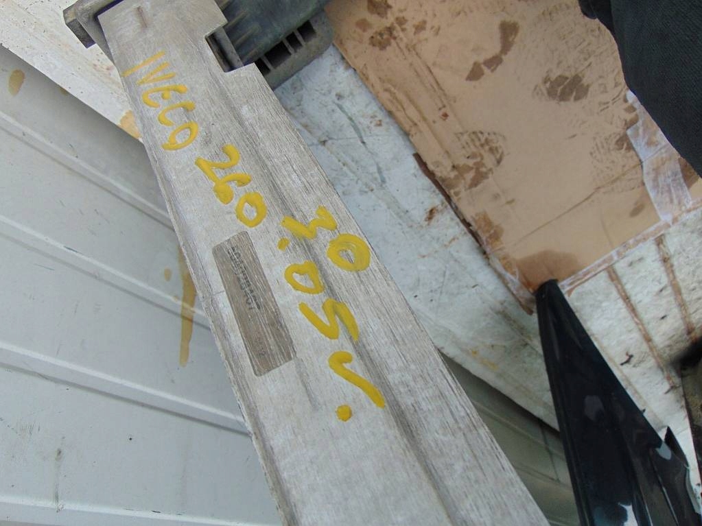 Iveco magirus 260-30 2005r інтеркулер радіатор Київ