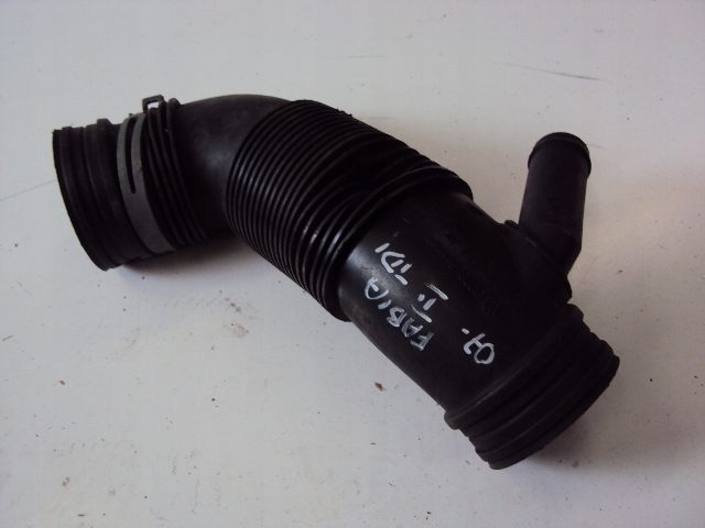 фото №1, Труба шланг повітря skoda fabia ii tdi 07-