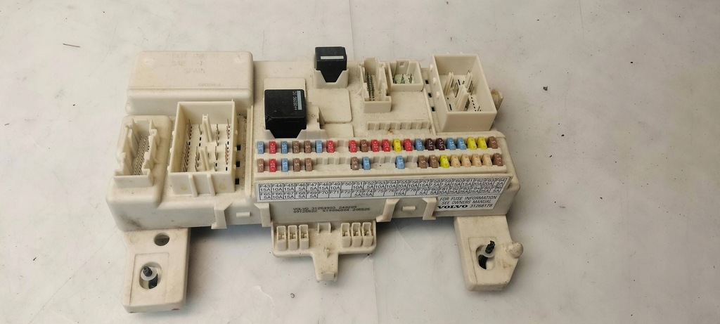 фото №1, Volvo c70 2008 рамка / модуль предохранителей