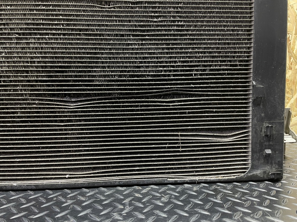 фото №10, Комплект радіатор радіатор вентилятор bmw f10 f11 n57 3.0d автоматична коробка передач