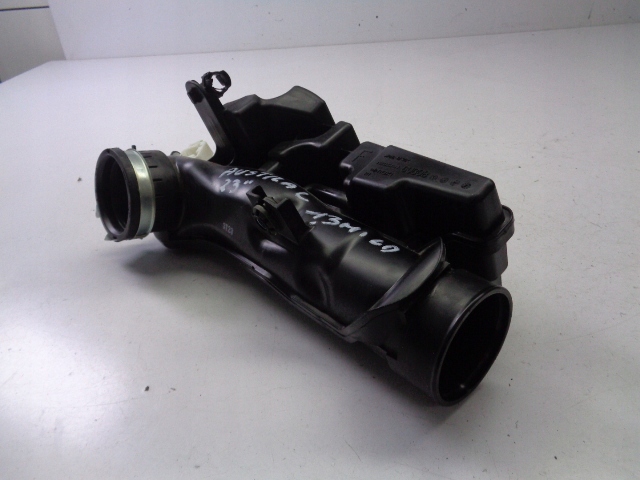 Резонатор повітря renault austral 1.3 mild hybrid 2023 rok Доставка