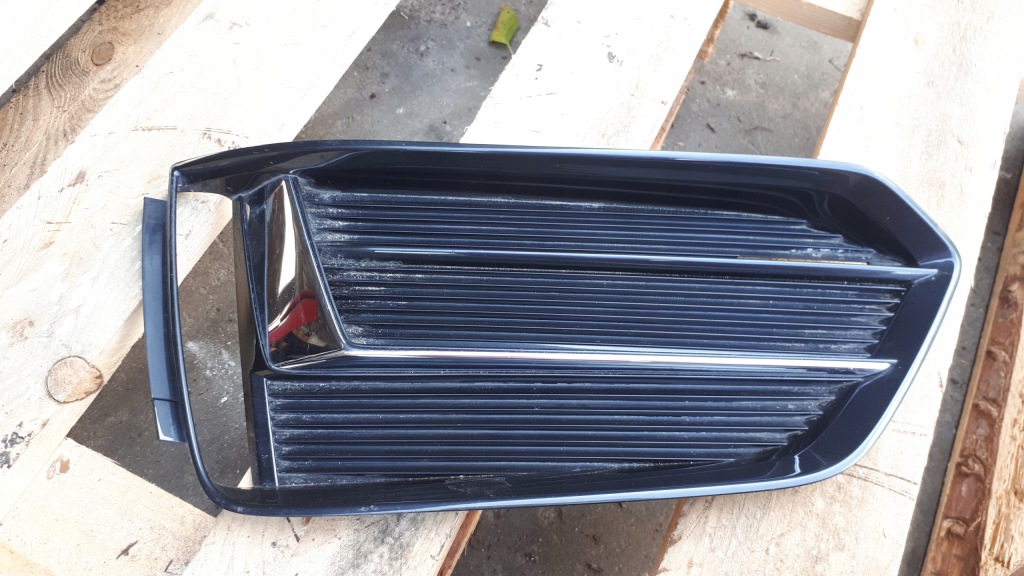 фото №1, A5 8w решётка бампера левая перед 8w6807681mli