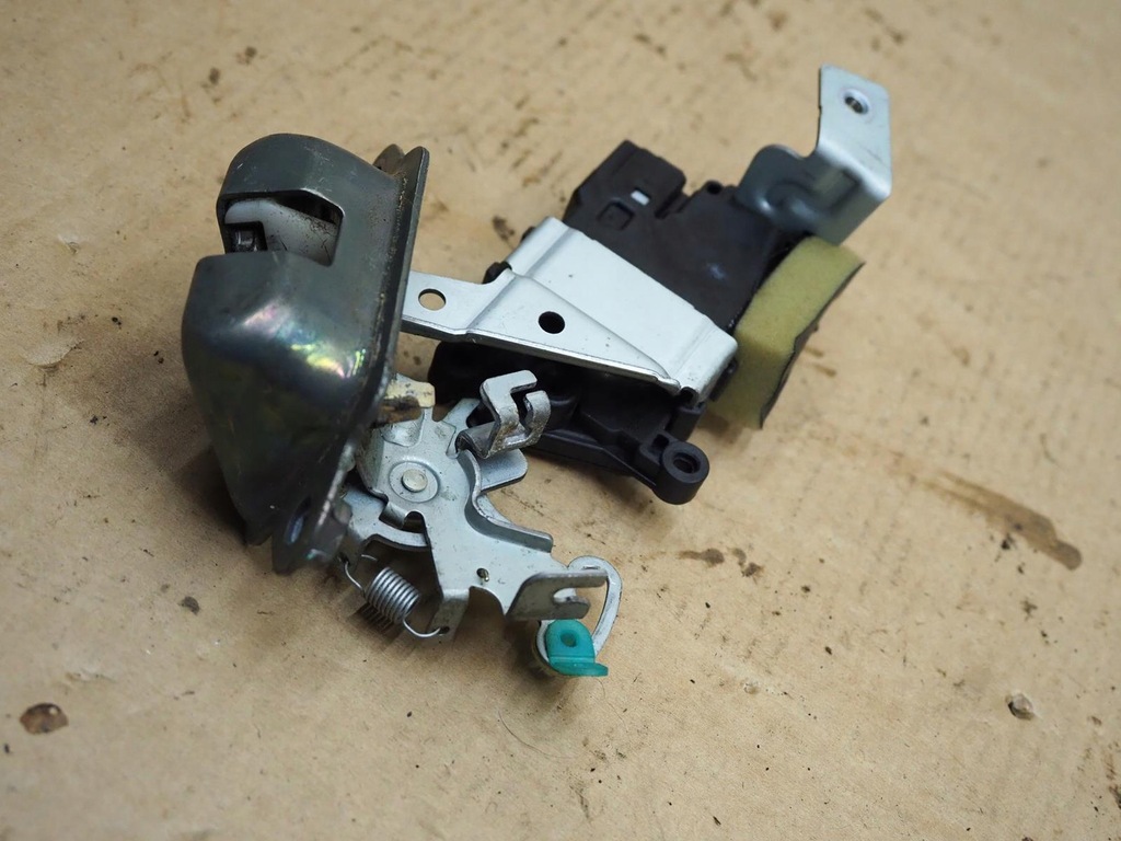 фото №14, Subaru legacy iii 01r kombi замок задній кришки