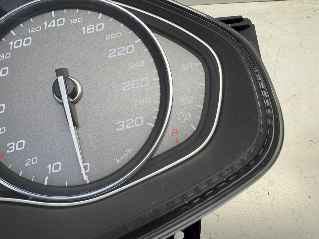 фото №8, Audi s7 лічильник прилади 4g8920934a