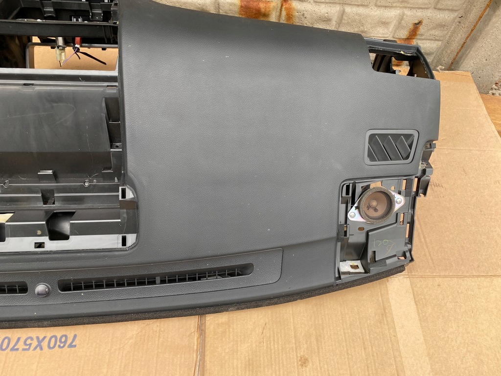 фото №5, Приборная панель приборная консоль subaru impreza va sti uk