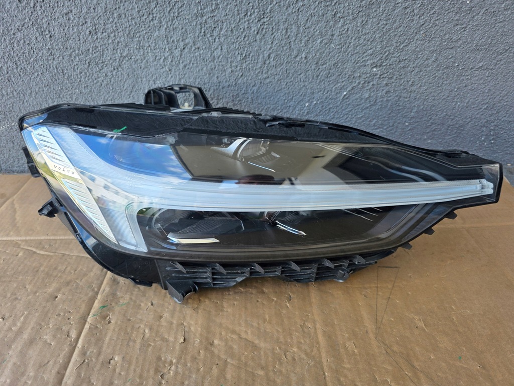 фото №1, Volvo xc60 ii лампа ліва передня 32420440