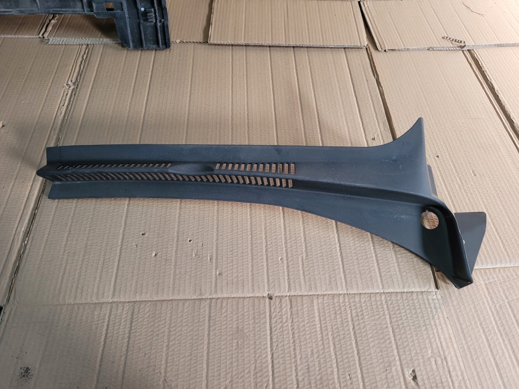 Купити Жабо vw golf v vi plus 5m0819404b праве оригінал.