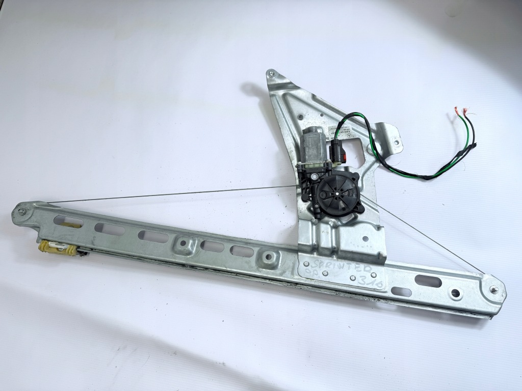 Купити Підйомник скло правий перед mercedes sprinter 907 910 a9107201100r