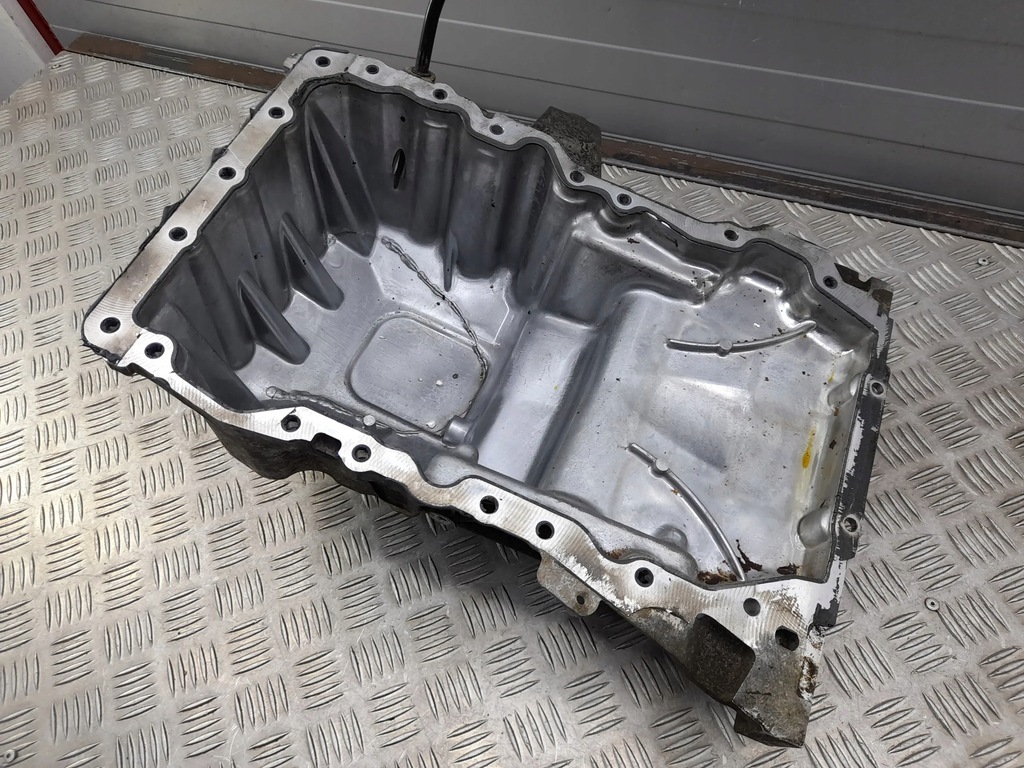 фото №12, Dodge challenger 05184515ac з передній картера масляні