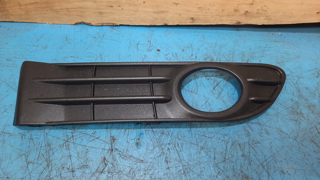 фото №1, Volvo s40 ii рамка решітка протитуманної фари права 30744920