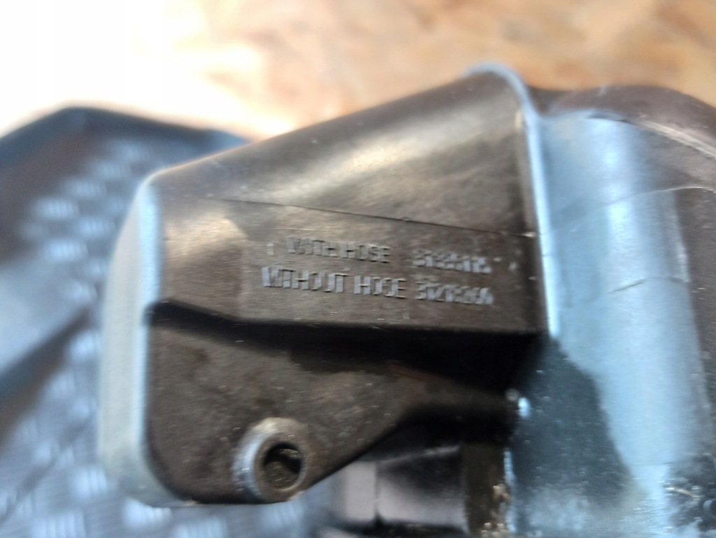 фото №3, Кришка заливної пального volvo s80 2012 колір 705