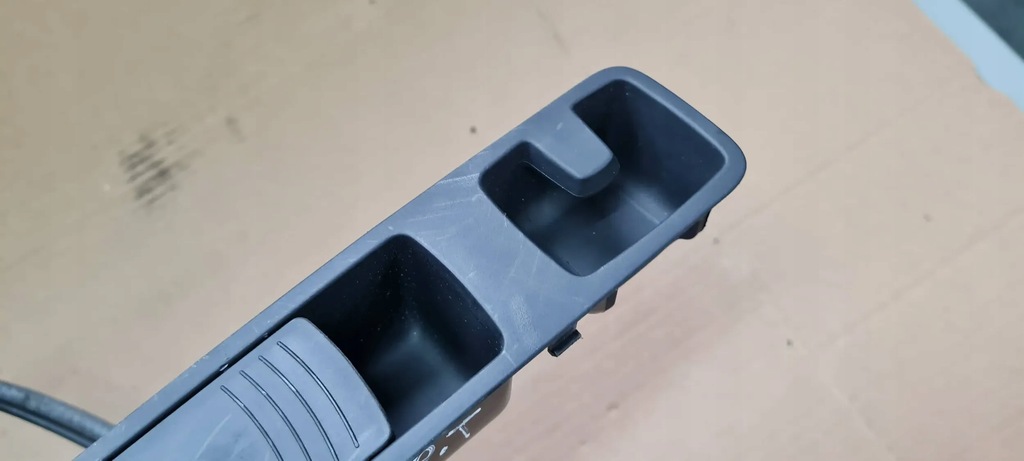 фото №14, Q5 80a кнопка трос открывания сиденье правый задняя 80a880c22