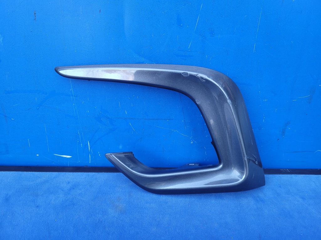 фото №1, Lexus ct ct200h lift 2017- 17- молдинг заглушка правая бампера задняя