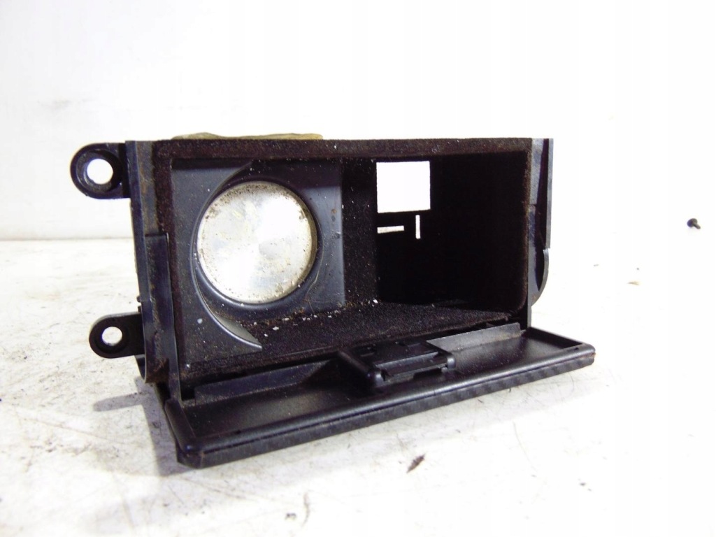 фото №4, Попільничка audi a8 d2