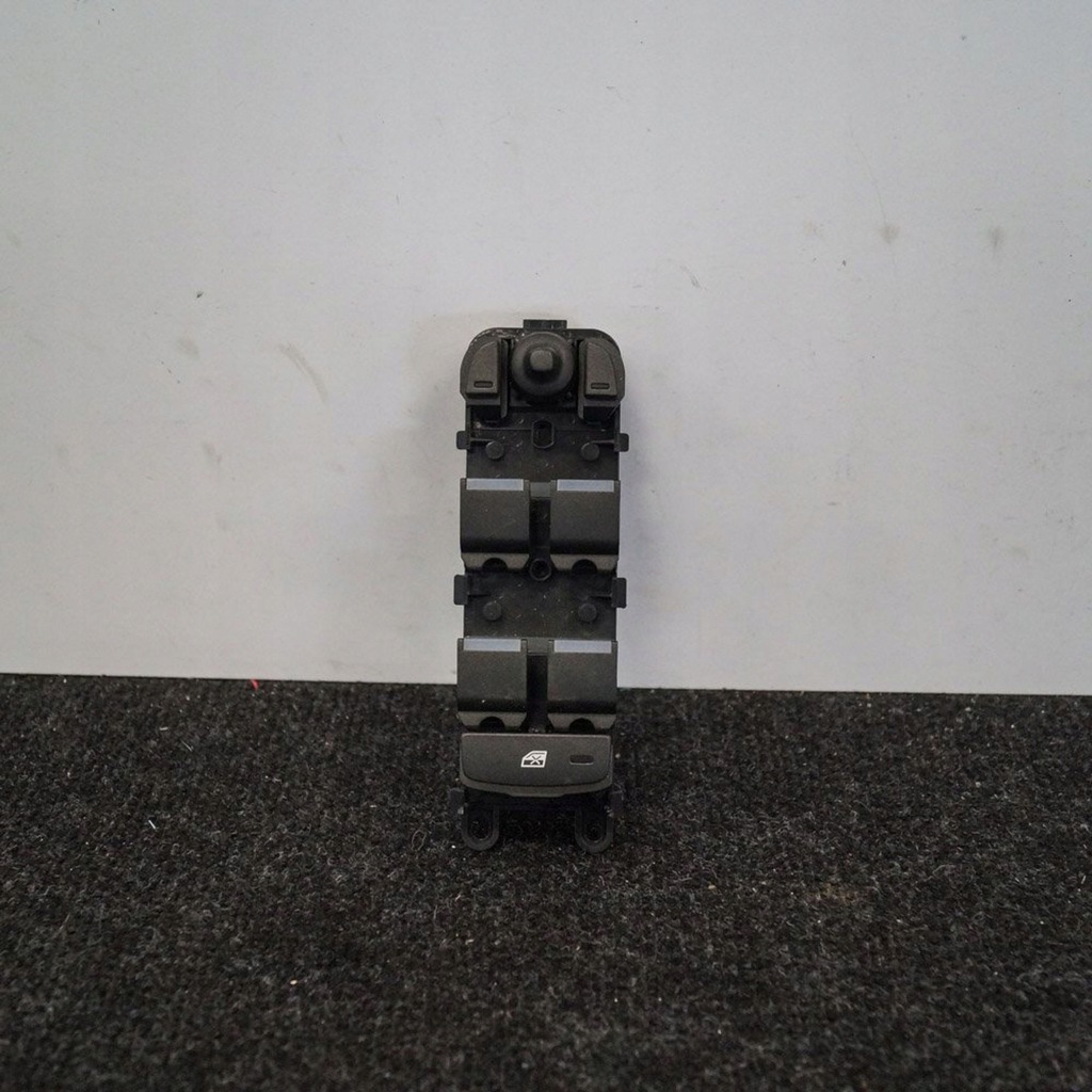 фото №1, Land rover range rover evoque l538 2014 перед сторона правая кнопки окон