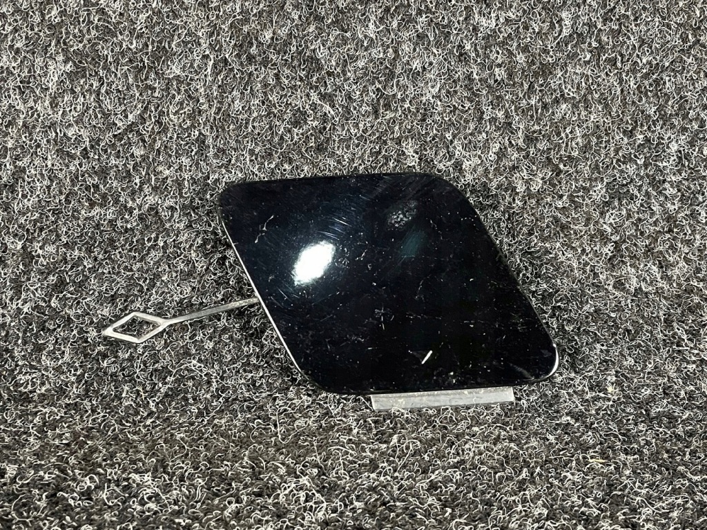 фото №1, Bmw seria 2 f45 f46 lift заглушка фаркоп w бампер перед передня 51117460137