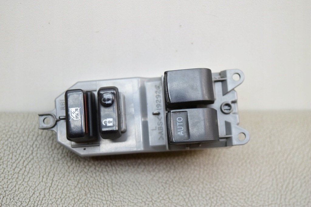 фото №9, Кнопка керування вікон лівих передніх двері toyota