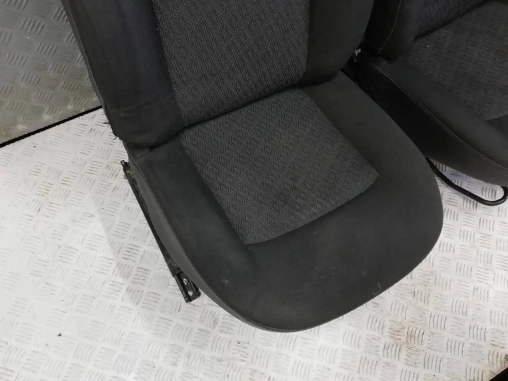 фото №4, Dacia duster i сиденья заднее сиденье ремни